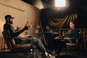 开云体育下载-詹姆斯在播客中打趣:如果纳什得到主教练工作 我们事先没谈过