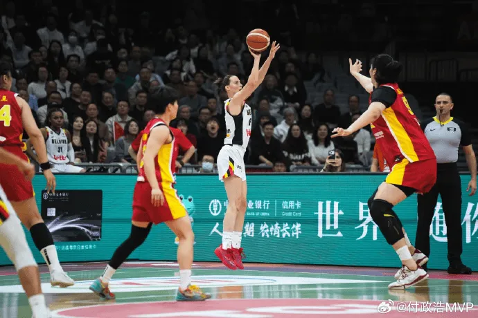 kaiyun-媒体人：中国女篮输得心服口服，后卫线的组织串联太过艰涩