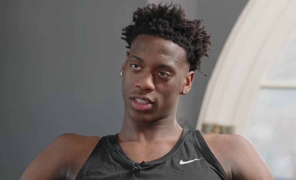 开云体育官网-迪班萨冲击状元生变数!自曝今年可能不参选 我妈想让我大学毕业